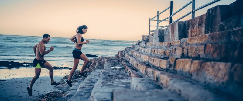 two-young-adults-doing-fitness-workout-together_t20_Ae8ONm | LeadSync Blog CRM for personal training